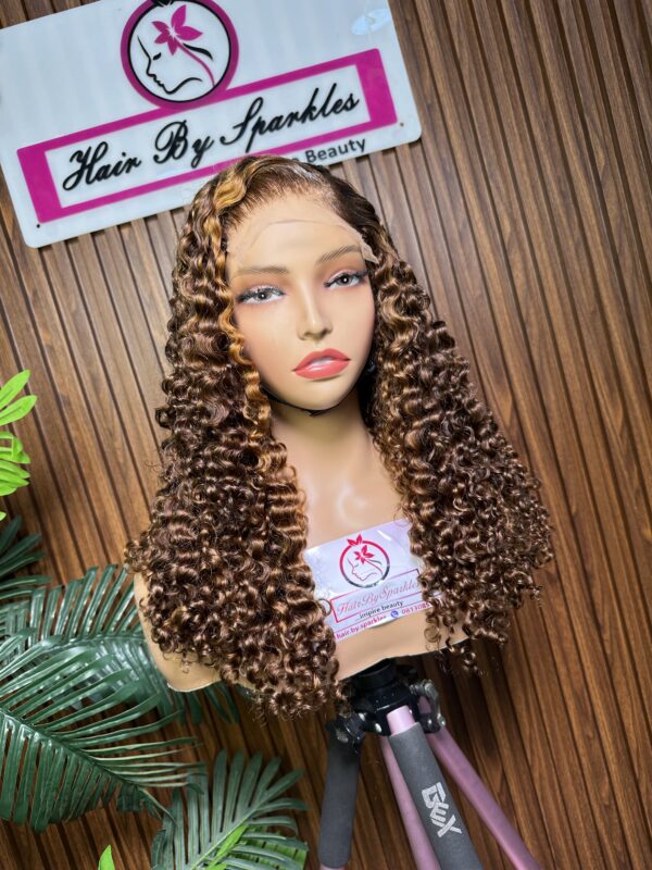VIRGIN PISSY CURLS - Image 3